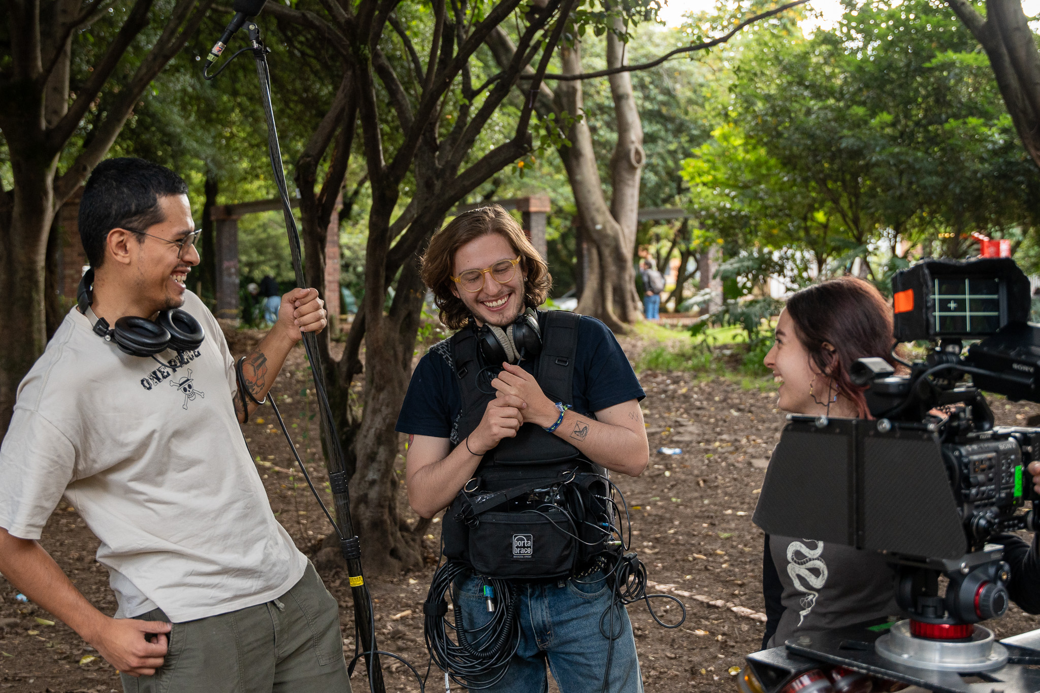 La Sombra — still 6