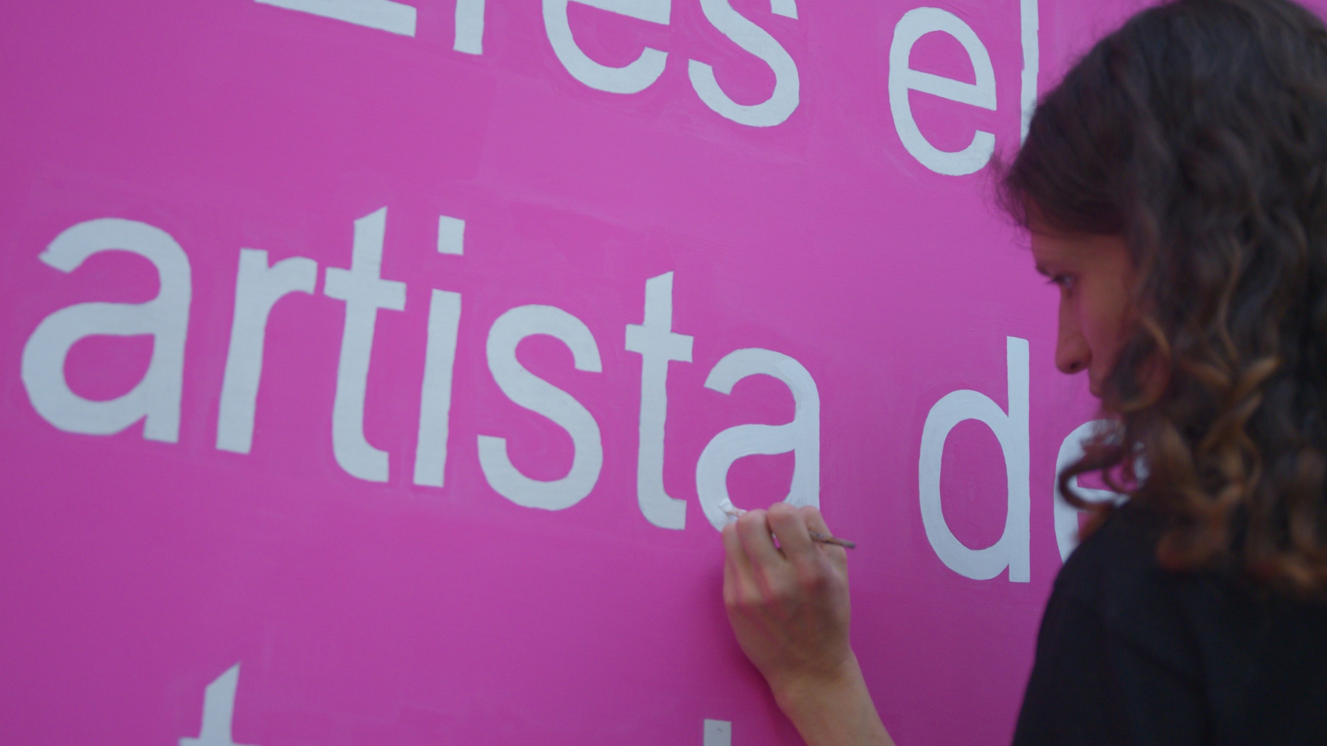 Vivir del aire — still 1
